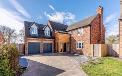 Selling without an estate agent – writing your own property details